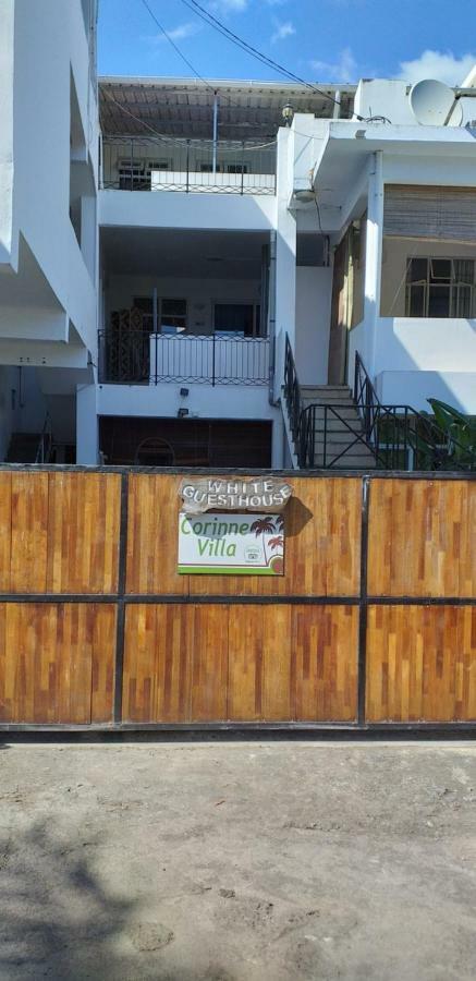 Corinne Villa A 300M From The Beach Grand Baie Exteriör bild