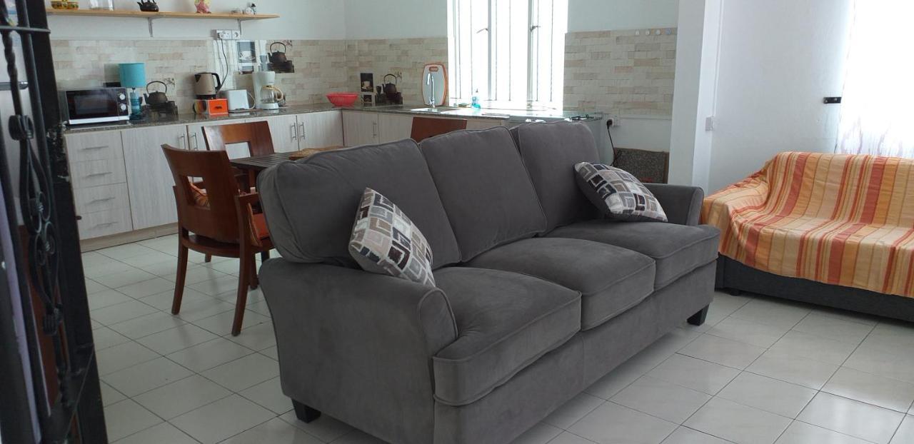 Corinne Villa A 300M From The Beach Grand Baie Exteriör bild